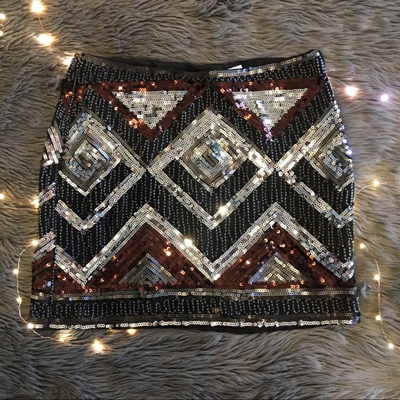 H&M Dresses & Skirts - H&M Sequin Skirt